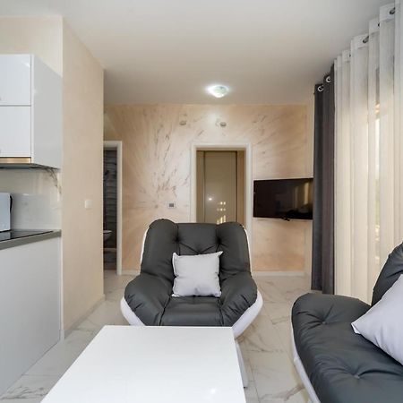 Kaom Lux Apartment Dobra Voda Exterior foto