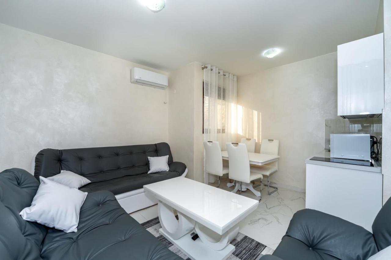 Kaom Lux Apartment Dobra Voda Exterior foto