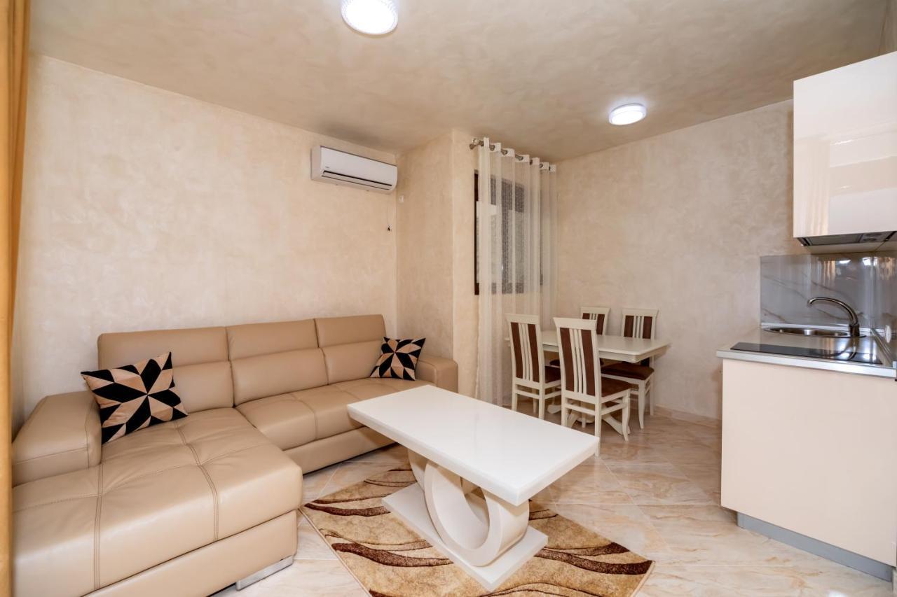 Kaom Lux Apartment Dobra Voda Exterior foto