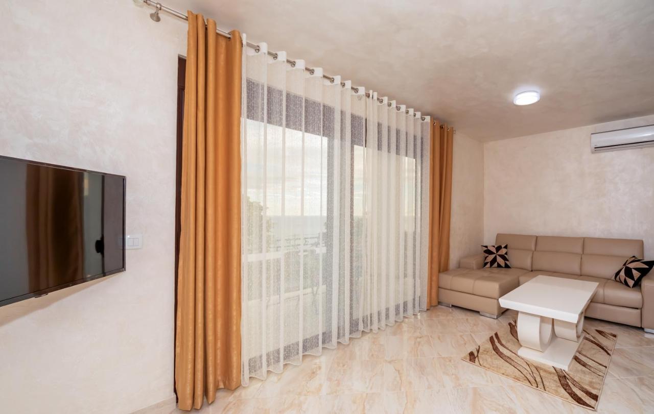 Kaom Lux Apartment Dobra Voda Exterior foto
